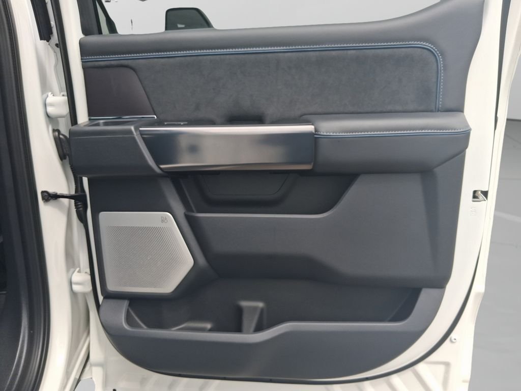 New 2026 White Ford Platinum image 31