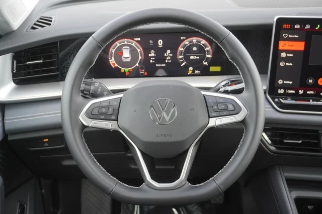 New 2026 Platinum Gray Metallic Volkswagen SE image 23
