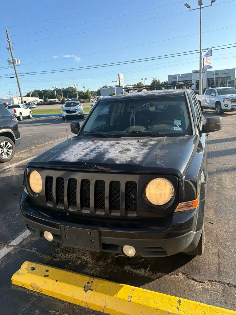Used 2014 Black Jeep Sport image 2