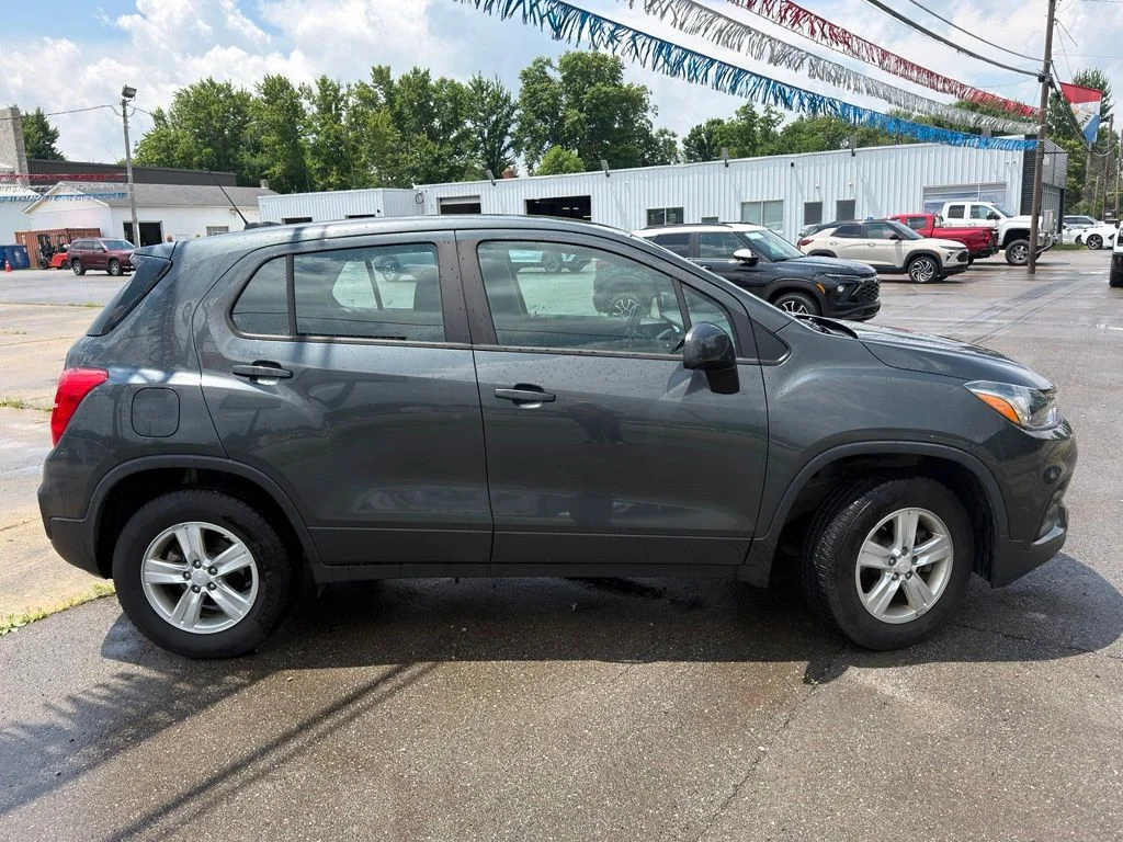 Used 2019 Gray Chevrolet LS image 5