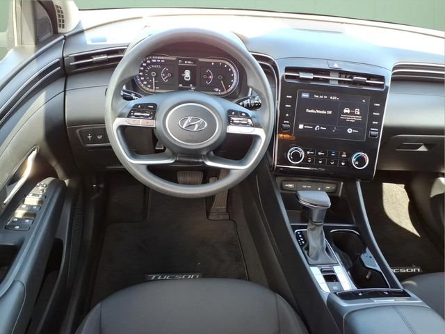 Used 2023 Black Hyundai SEL image 13