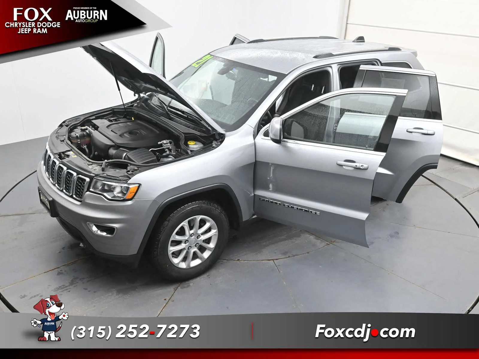 Used 2022 Silver Zynith Jeep Limited image 34