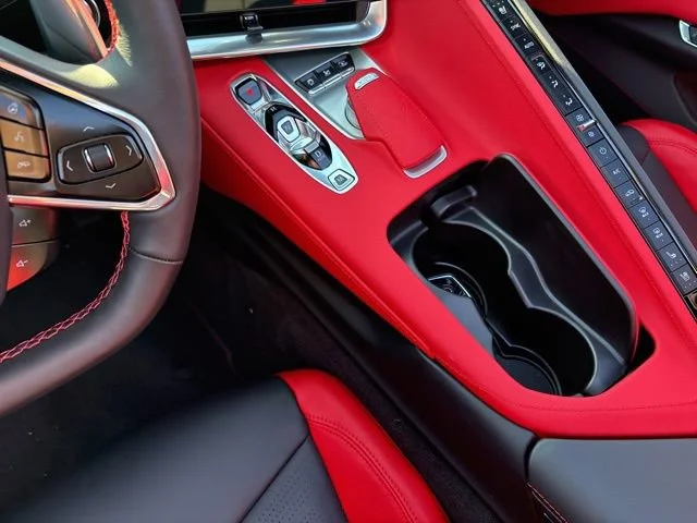 2021 Chevrolet Corvette 2LT - Photo 24