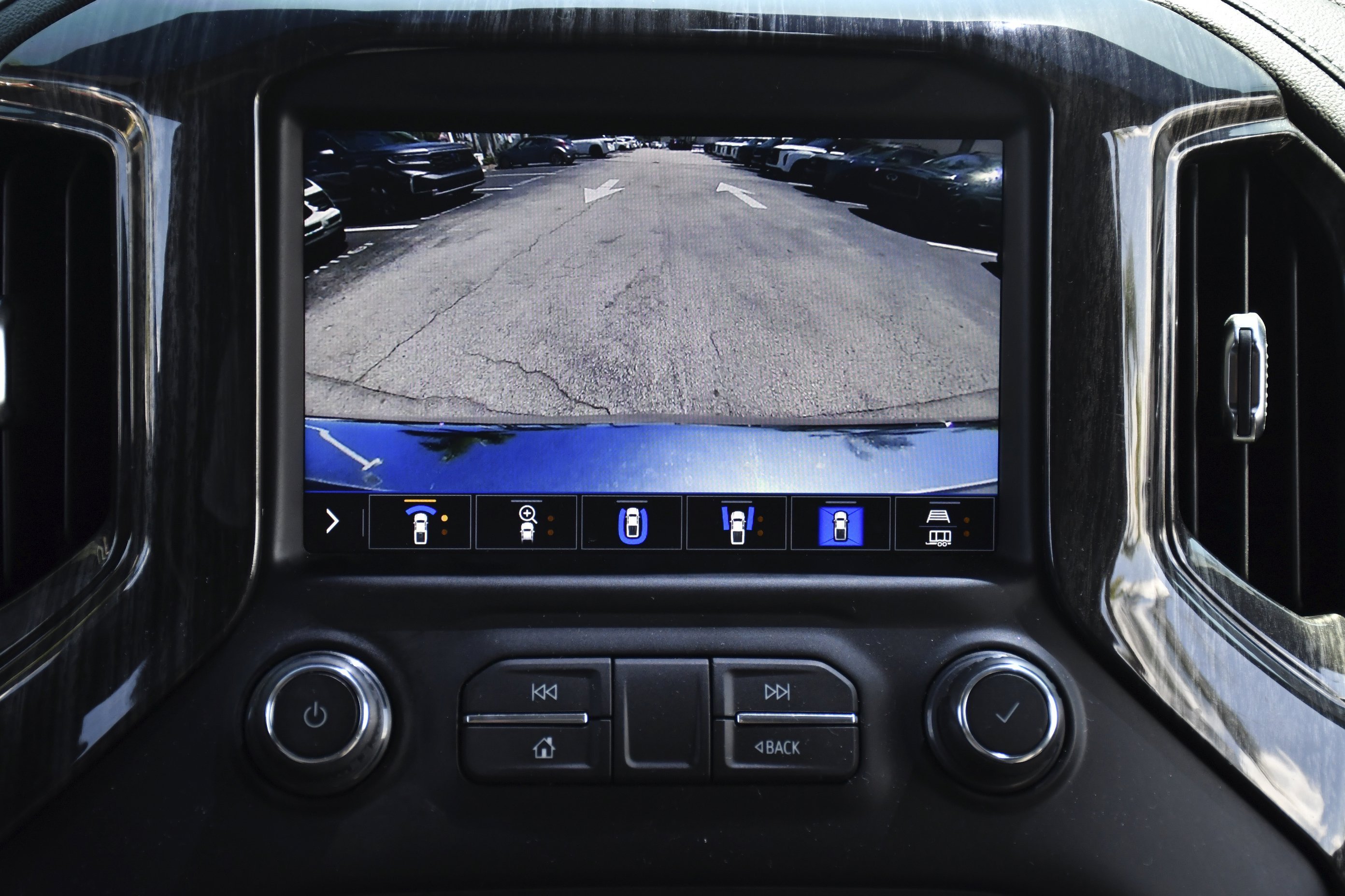 Used 2020 Black Chevrolet LTZ image 14