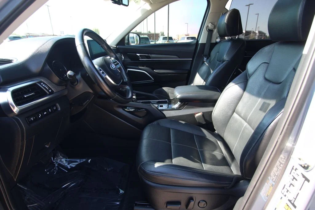 Used 2021 Everlasting Silver Kia EX image 6