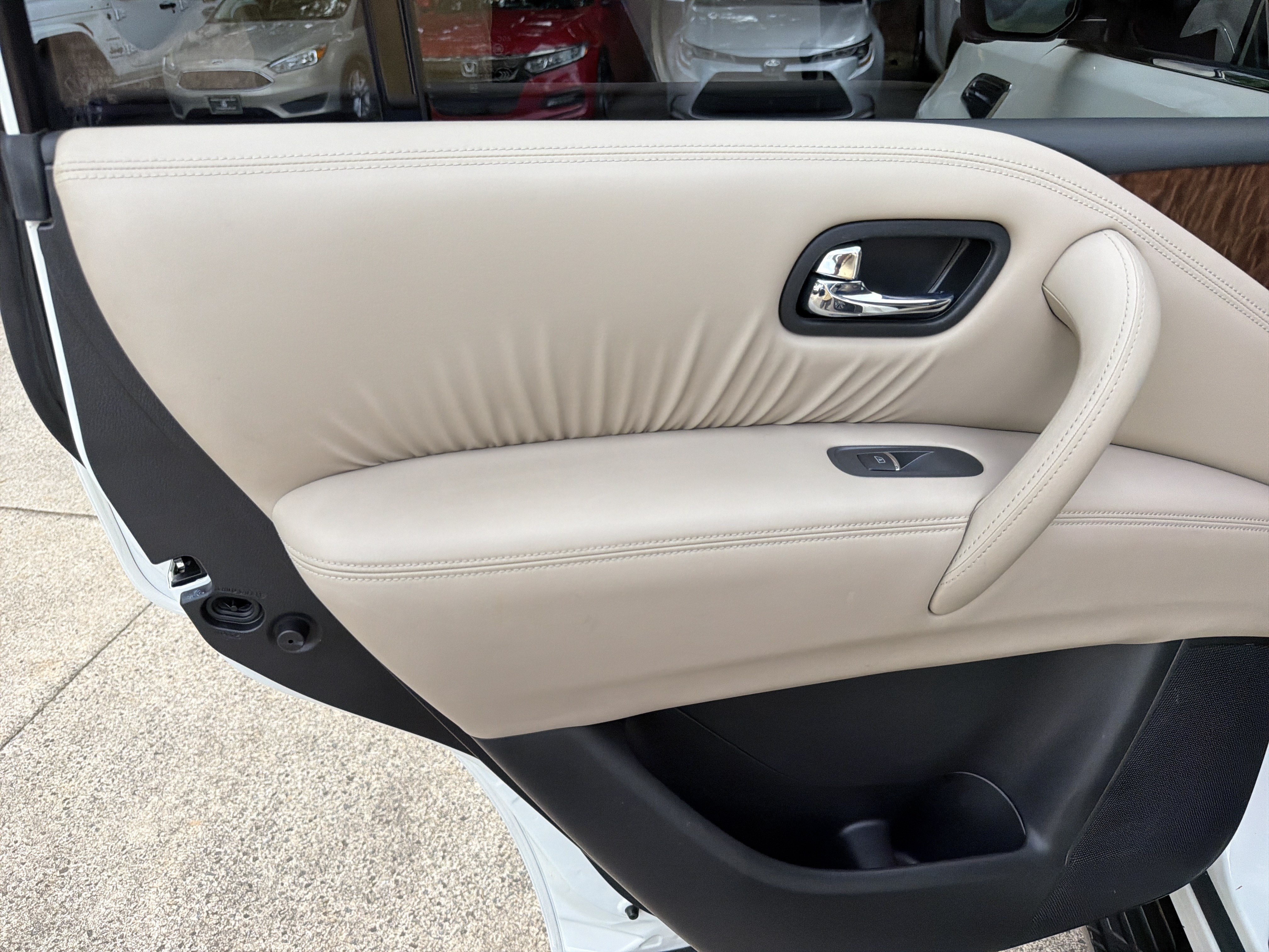 Used 2017 Pearl White Nissan SL image 19