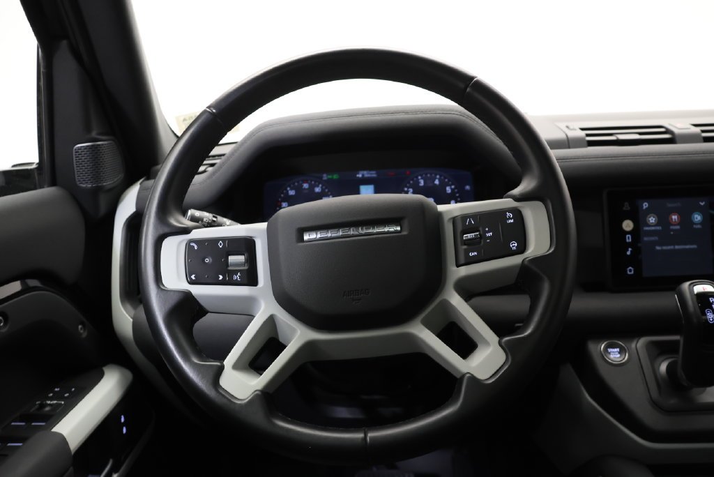 Used 2023 Santorini Black Metallic Land Rover S image 17