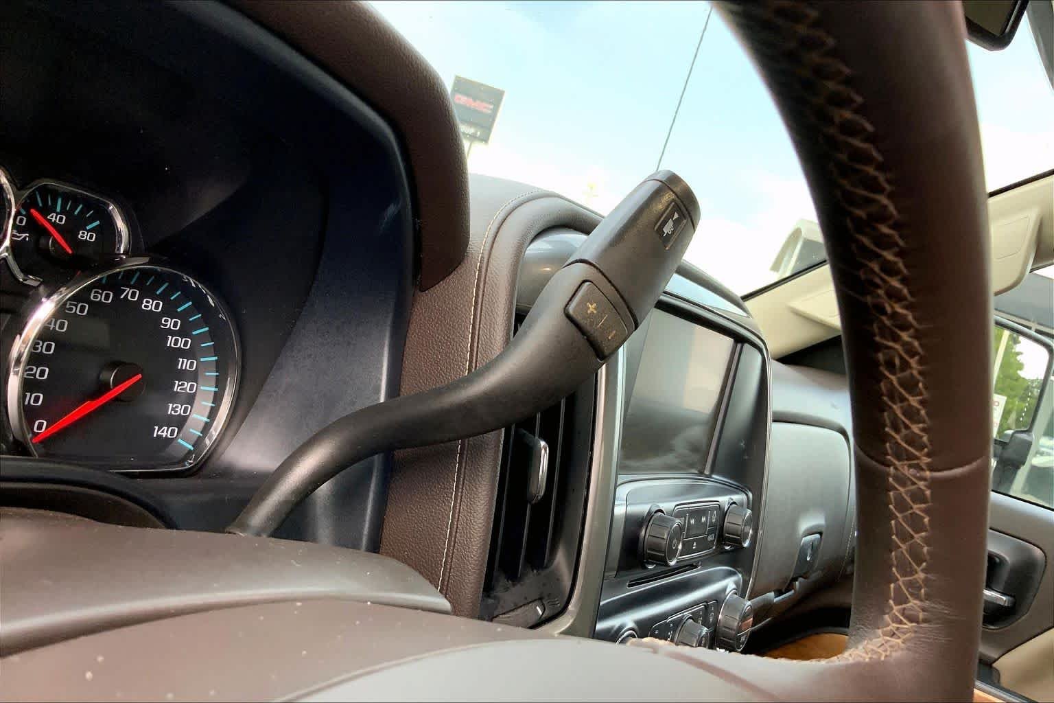 Used 2018 Deep Ocean Blue Metallic Chevrolet LTZ image 14