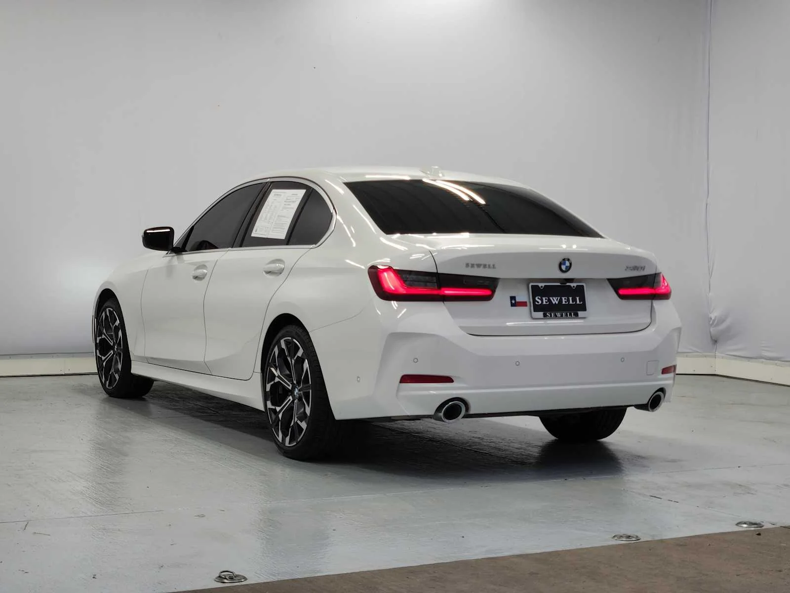 Certified Used 2025 Alpine White BMW 330i image 3