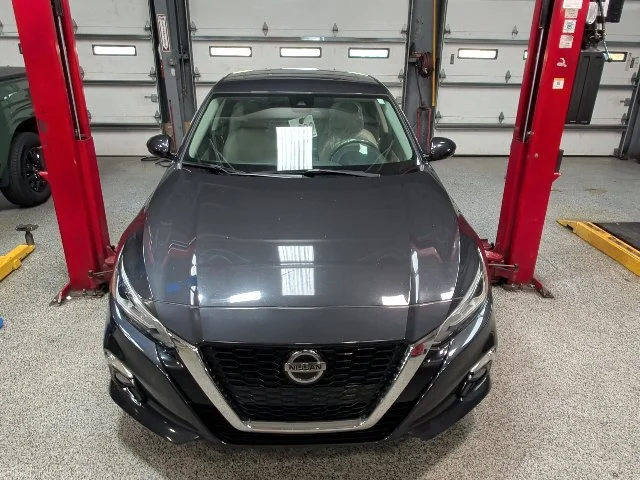 Used 2020 Blue Nissan 2.5 SL image 11