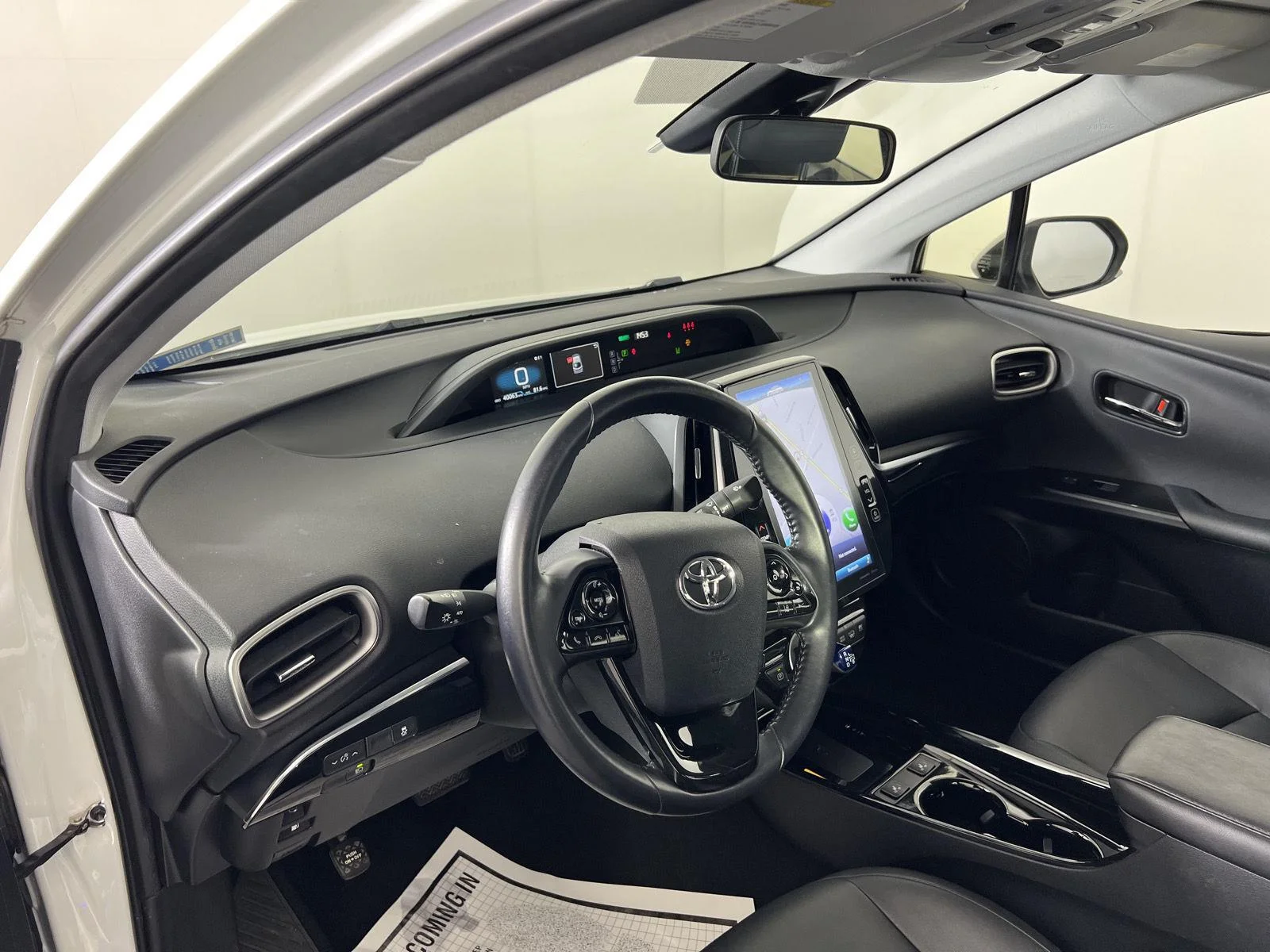 Used 2022 Wind Chill Pearl Toyota XLE image 10