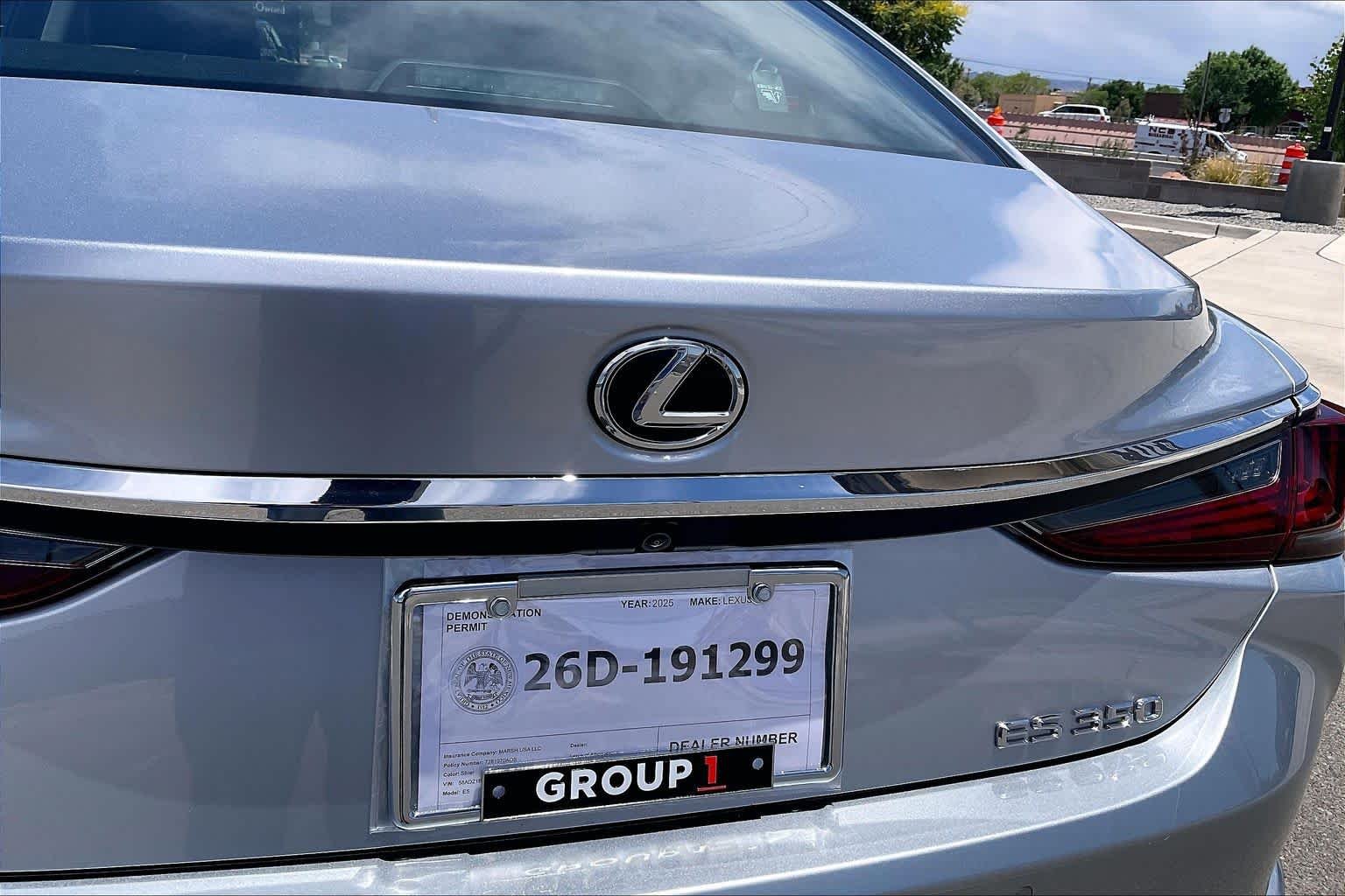 Used 2025 Iridium Lexus  image 29