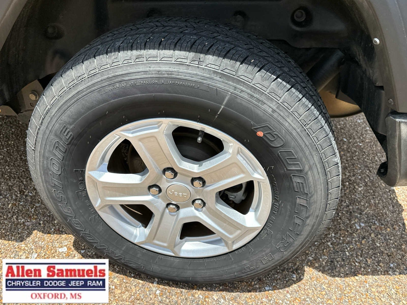 Used 2021 Hellayella Clearcoat Jeep Sport S image 35