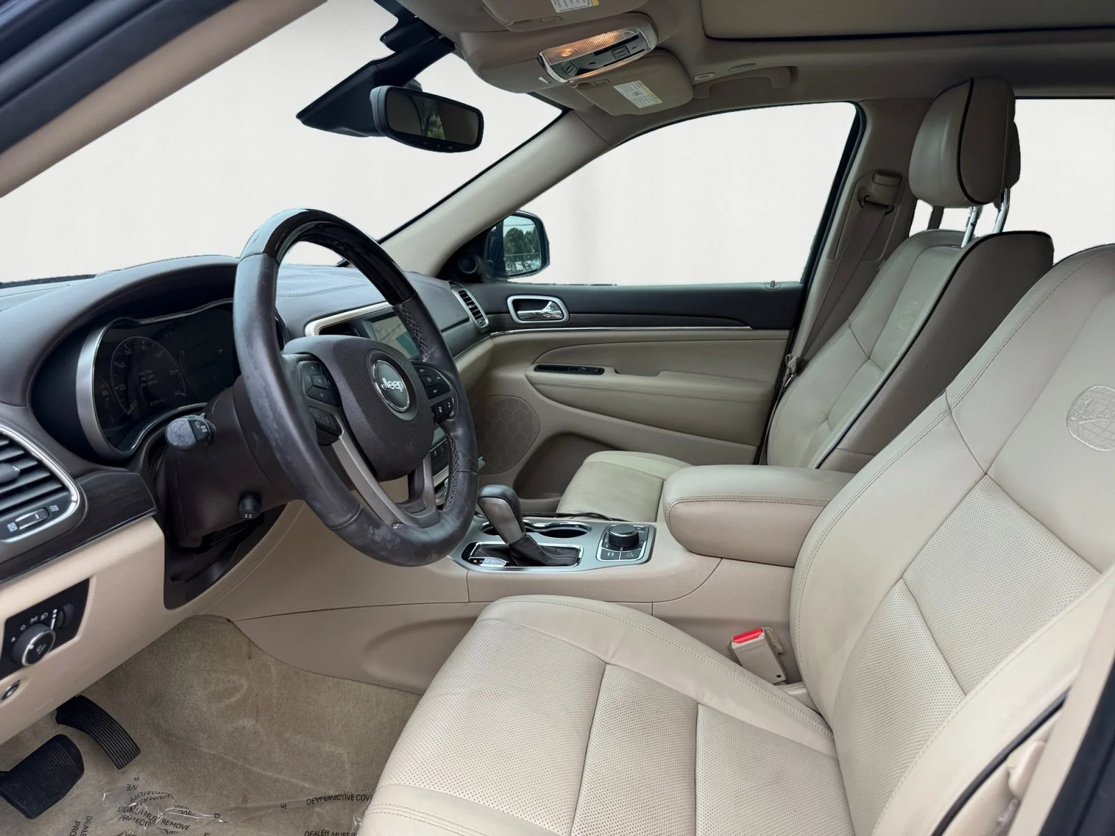 Used 2018 True Blue Pearlcoat Jeep Overland image 10