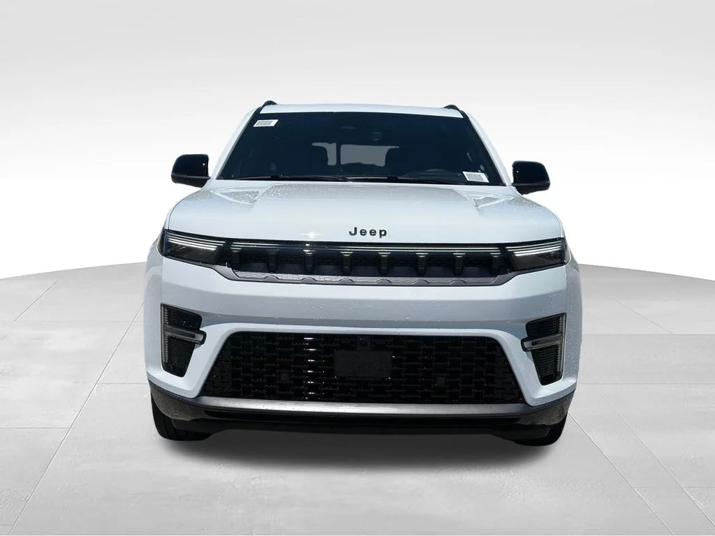 New 2026 Bright White Clear-Coat Exterior Paint Jeep Limited Reserve image 26