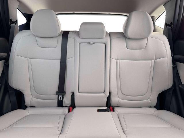 New 2026 Shimmering Silver Hyundai SEL AWD image 16
