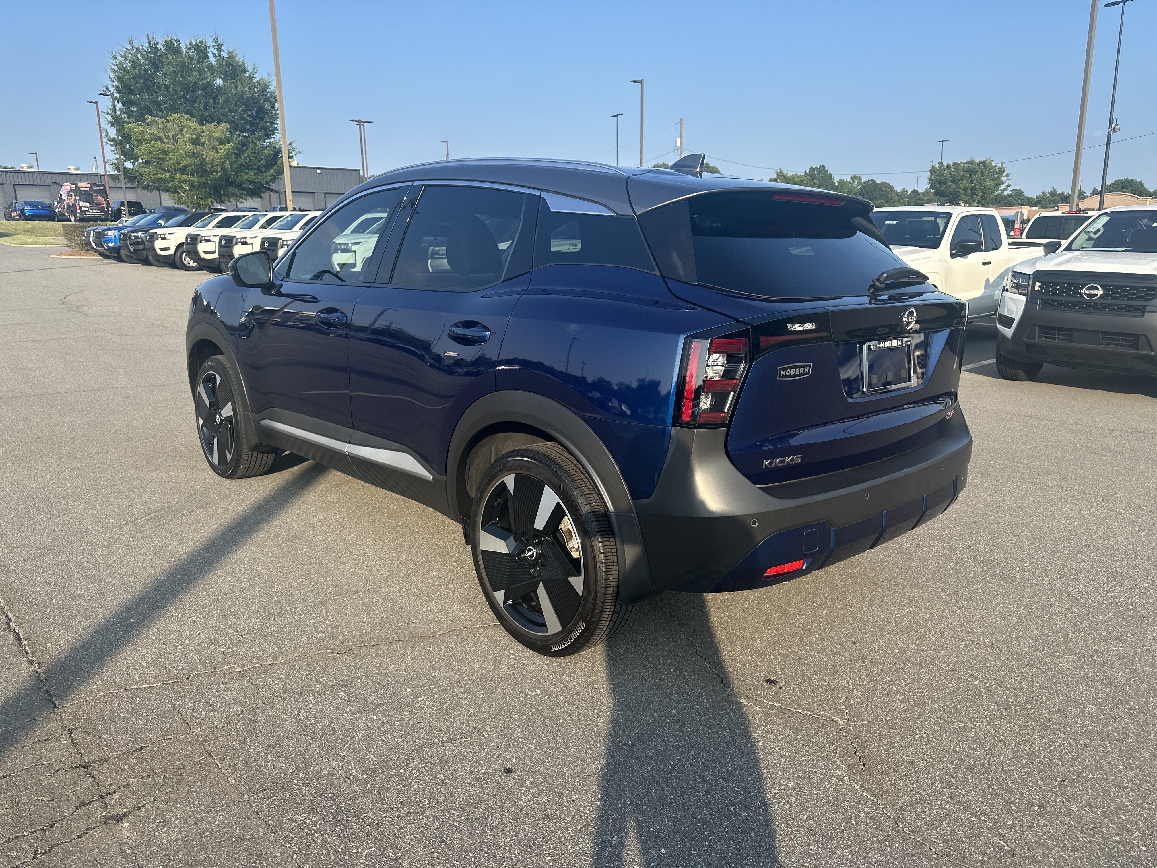 Certified Used 2025 Deep Blue Pearl/Gun Metallic Nissan SR image 8