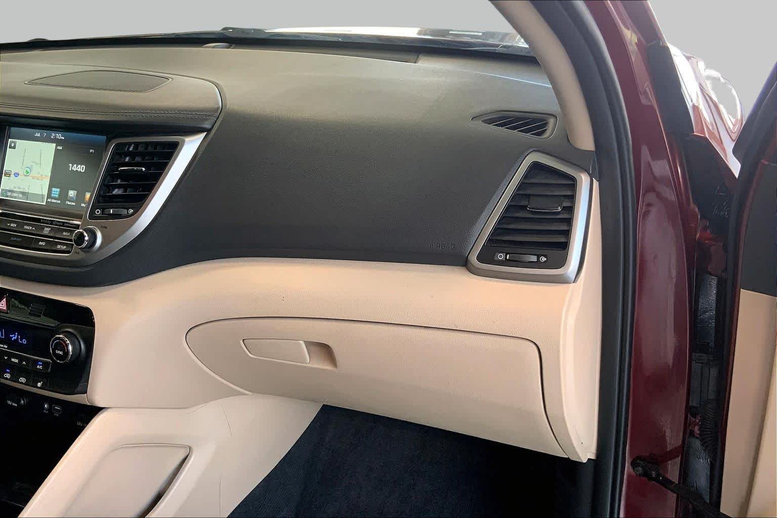 Used 2017 Ruby Wine Hyundai SE Plus image 19