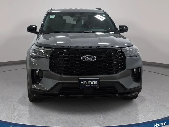 Used 2026 Carbonized Gray Metallic Ford ST-Line image 3