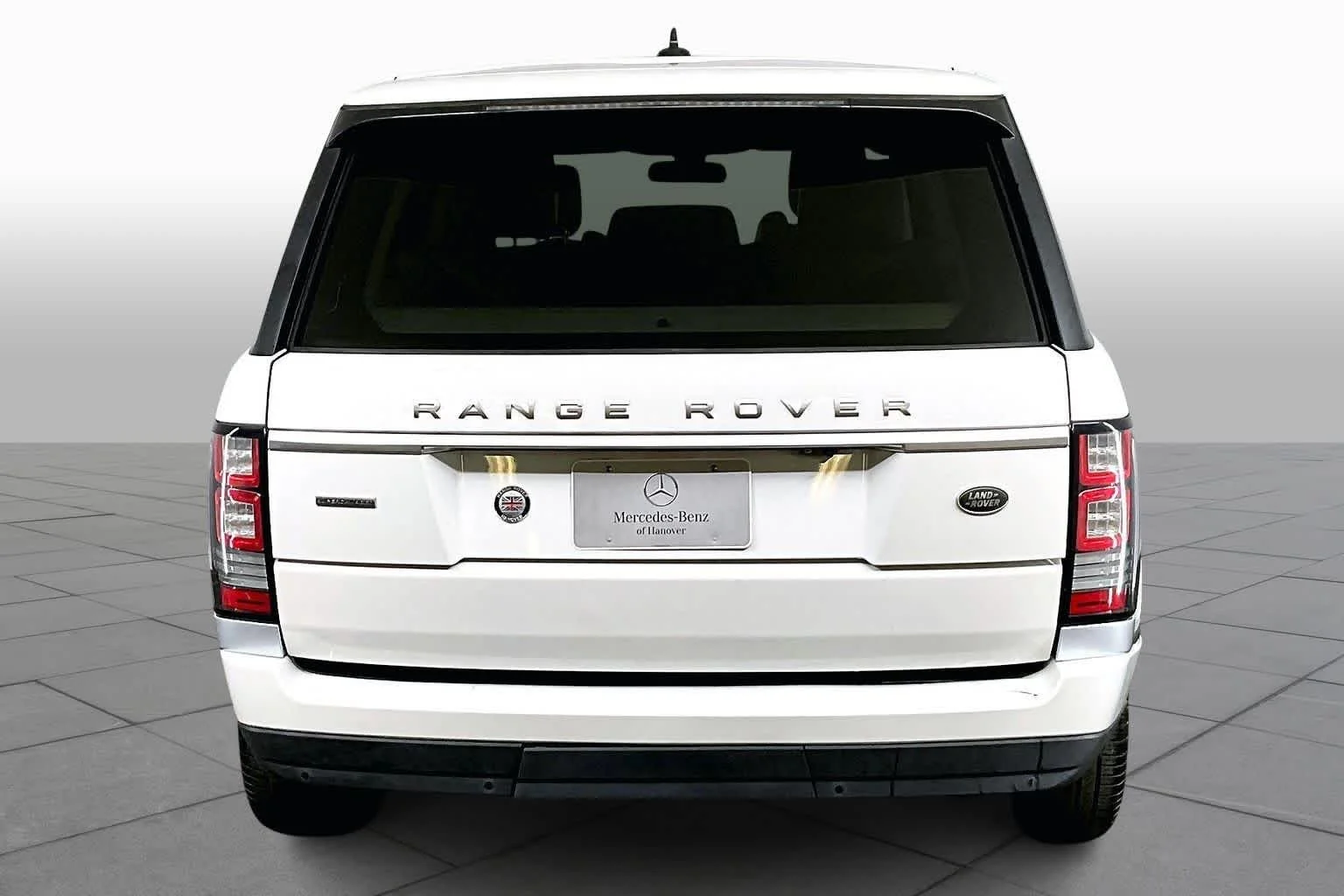 Used 2016 Fuji White Land Rover Supercharged image 5