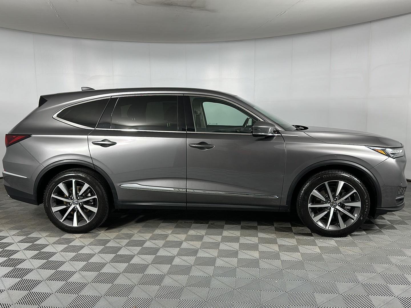 Used 2025 Liquid Carbon Metallic Acura SH-AWD w/Tech image 32