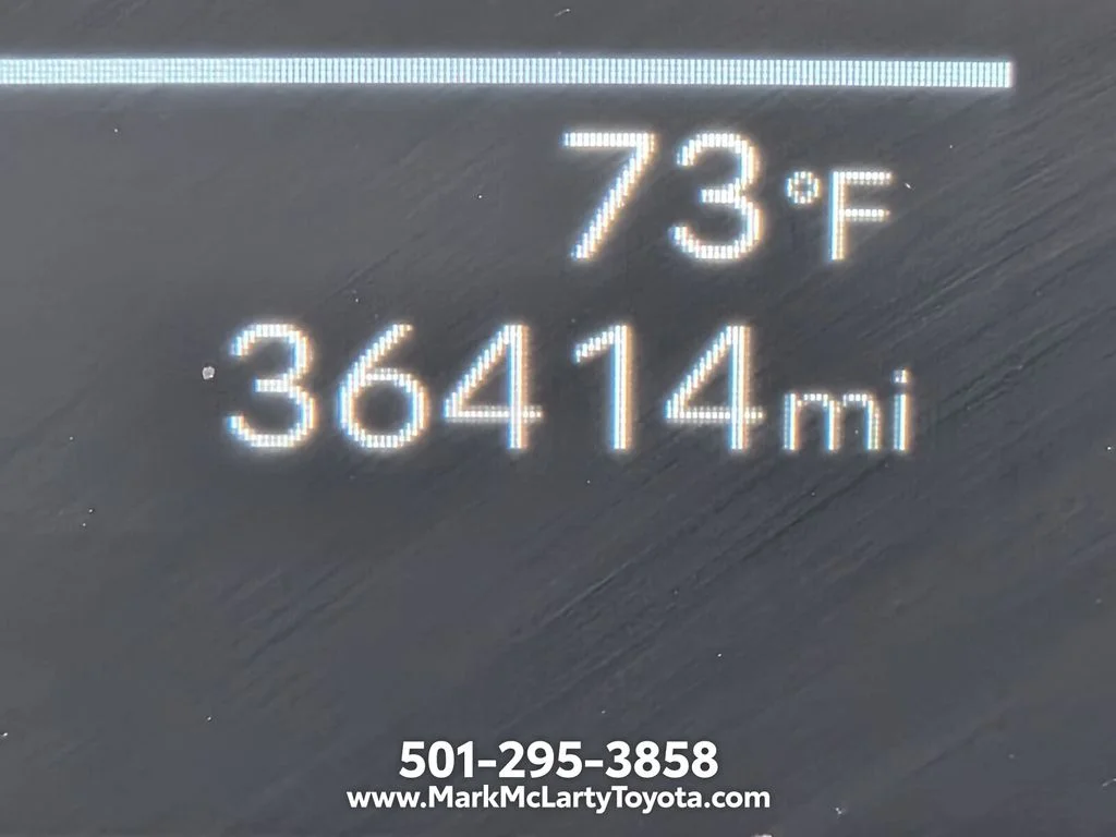 Used 2025 White Hyundai SEL image 22
