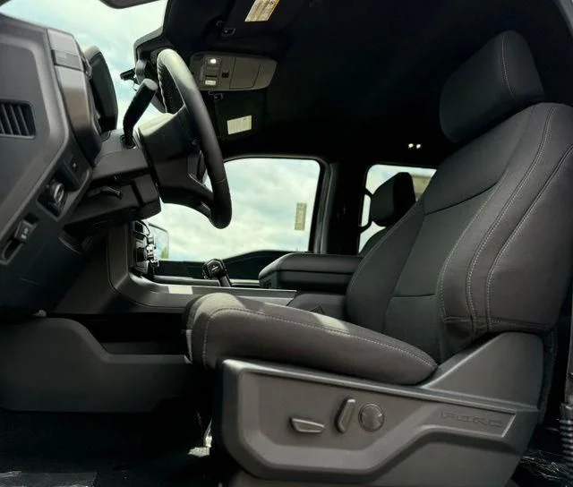 New 2026 Avalanche Ford XLT image 15