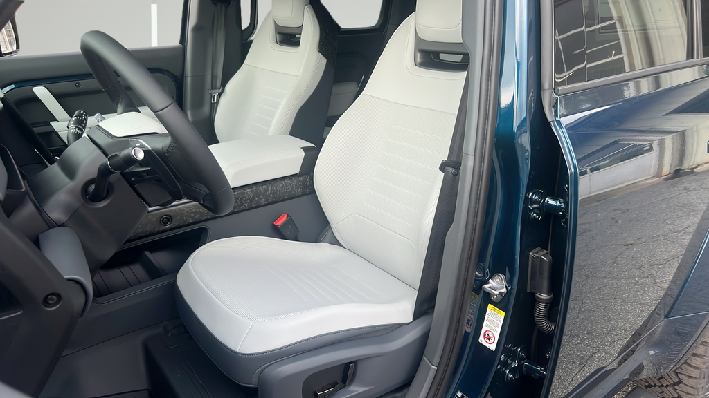 New 2026 Blue Land Rover  OCTA image 15