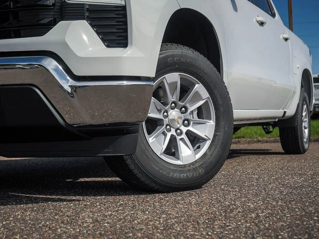 New 2026 Summit White Chevrolet LT image 5