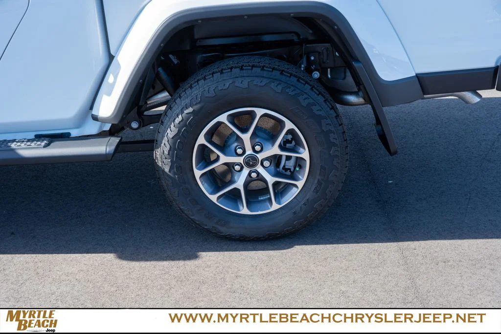 New 2026 Bright White Clear-Coat Exterior Paint Jeep Sport S image 12