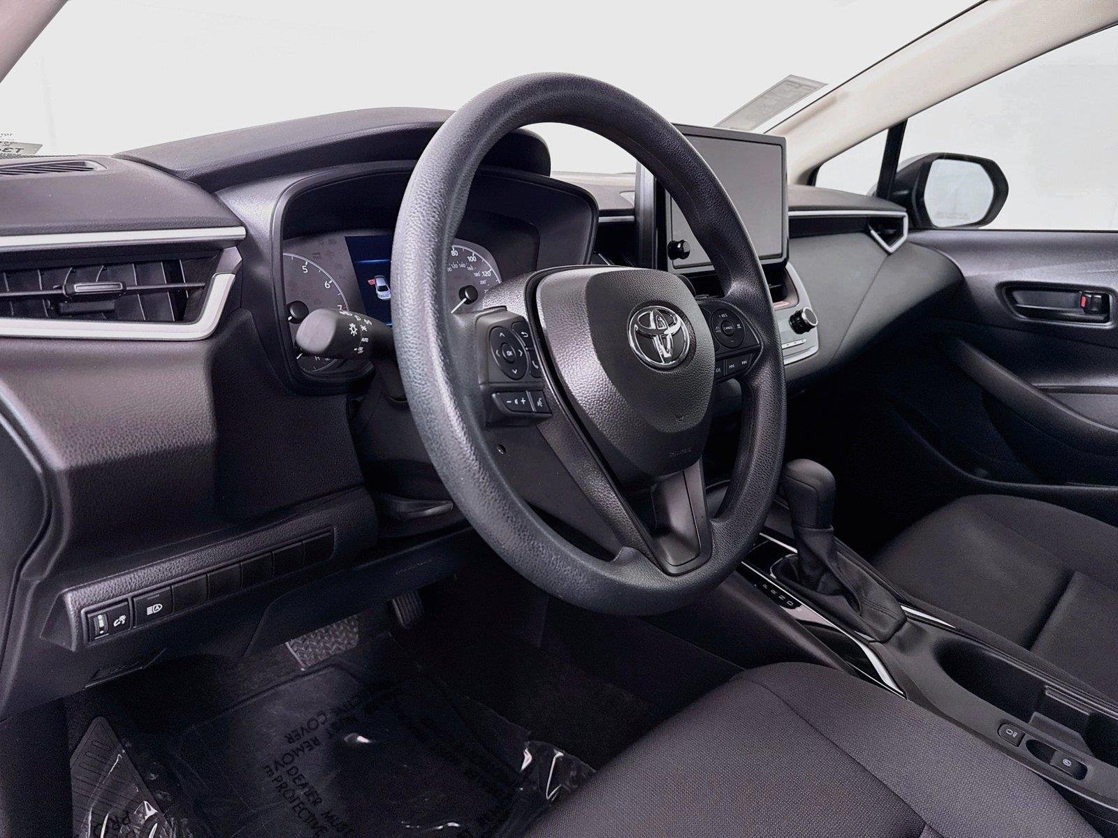 Certified Used 2025 Classic Silver Metallic Toyota LE image 4