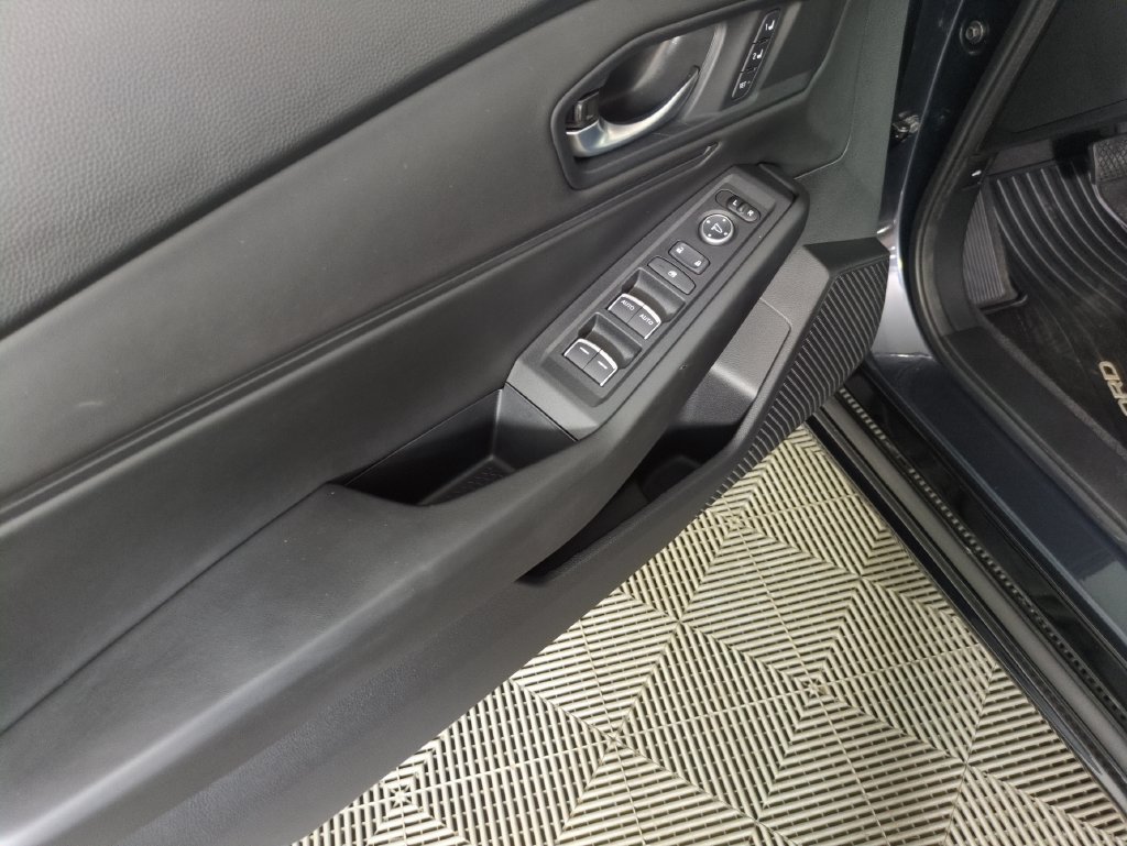 2026 Honda Accord Hybrid EX-L - Photo 17