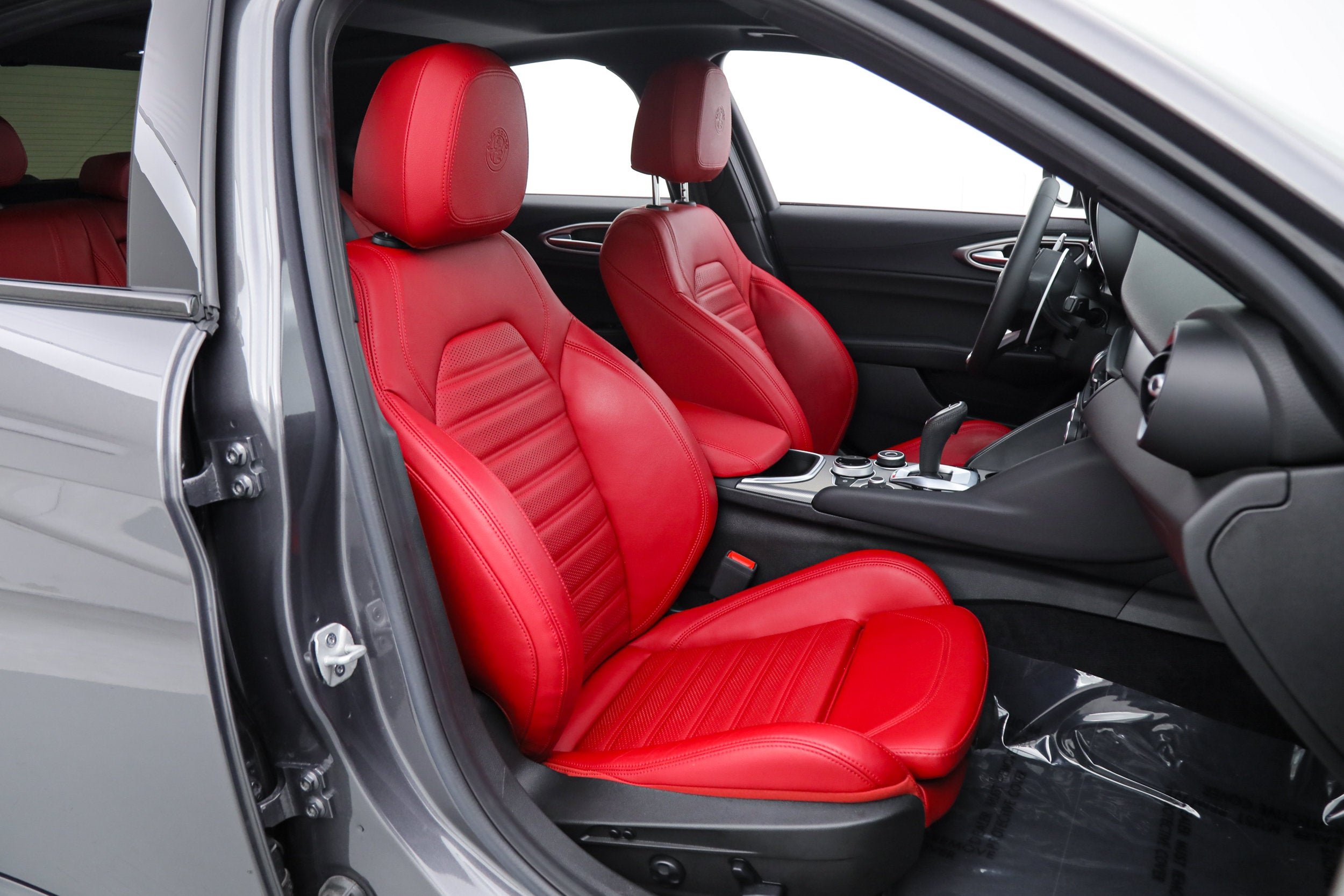 Used 2023 Gray Alfa Romeo Veloce image 11