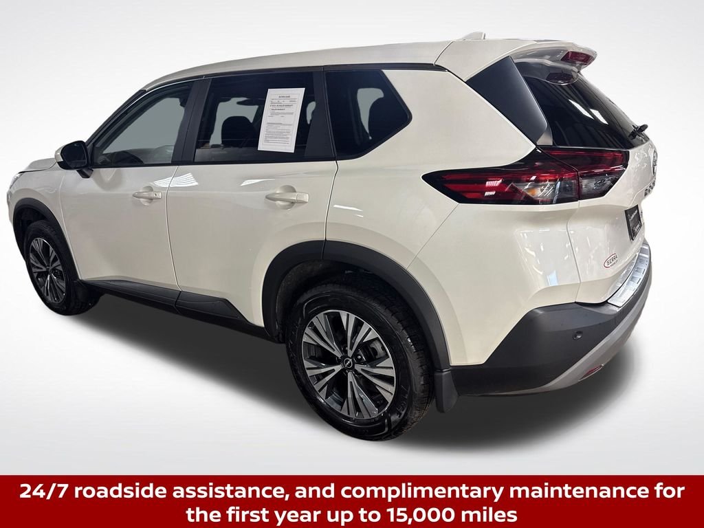 Certified Used 2023 Pearl White Nissan SV image 3