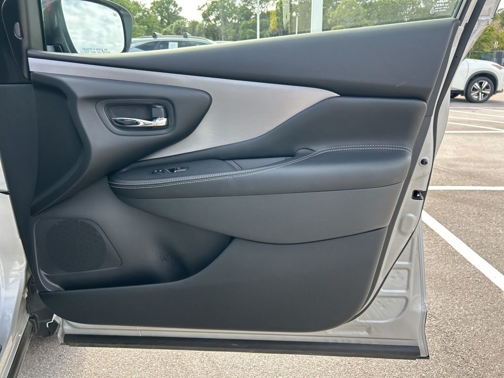 Used 2024 Silver Nissan SL image 42