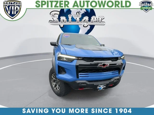 Used 2025 Blue Chevrolet ZR2 image 3