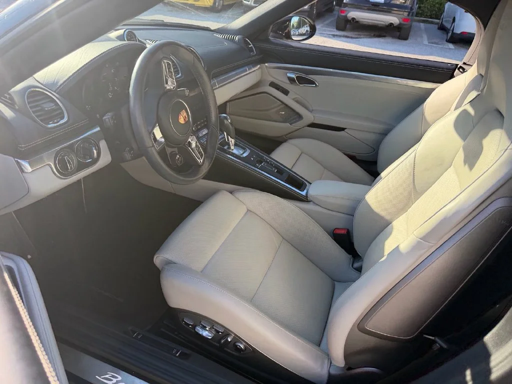 Used 2025 Black Porsche Style Edition image 11