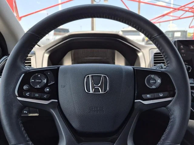 Used 2023 Platinum White Pearl Honda Touring image 26