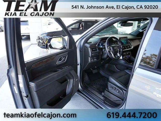 Used 2022 Gray Chevrolet Z71 image 40