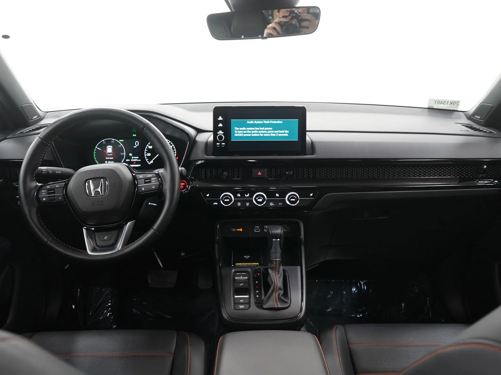 Used 2025 Platinum White Pearl Honda Sport Touring AWD image 17