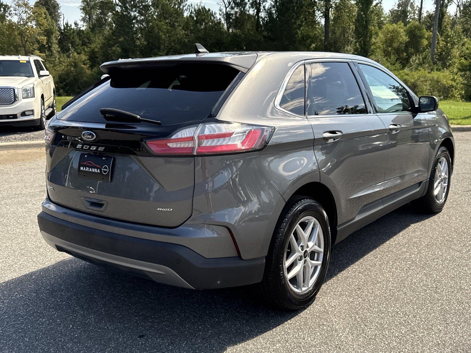 Used 2024 Carbonized Gray Ford SEL image 3
