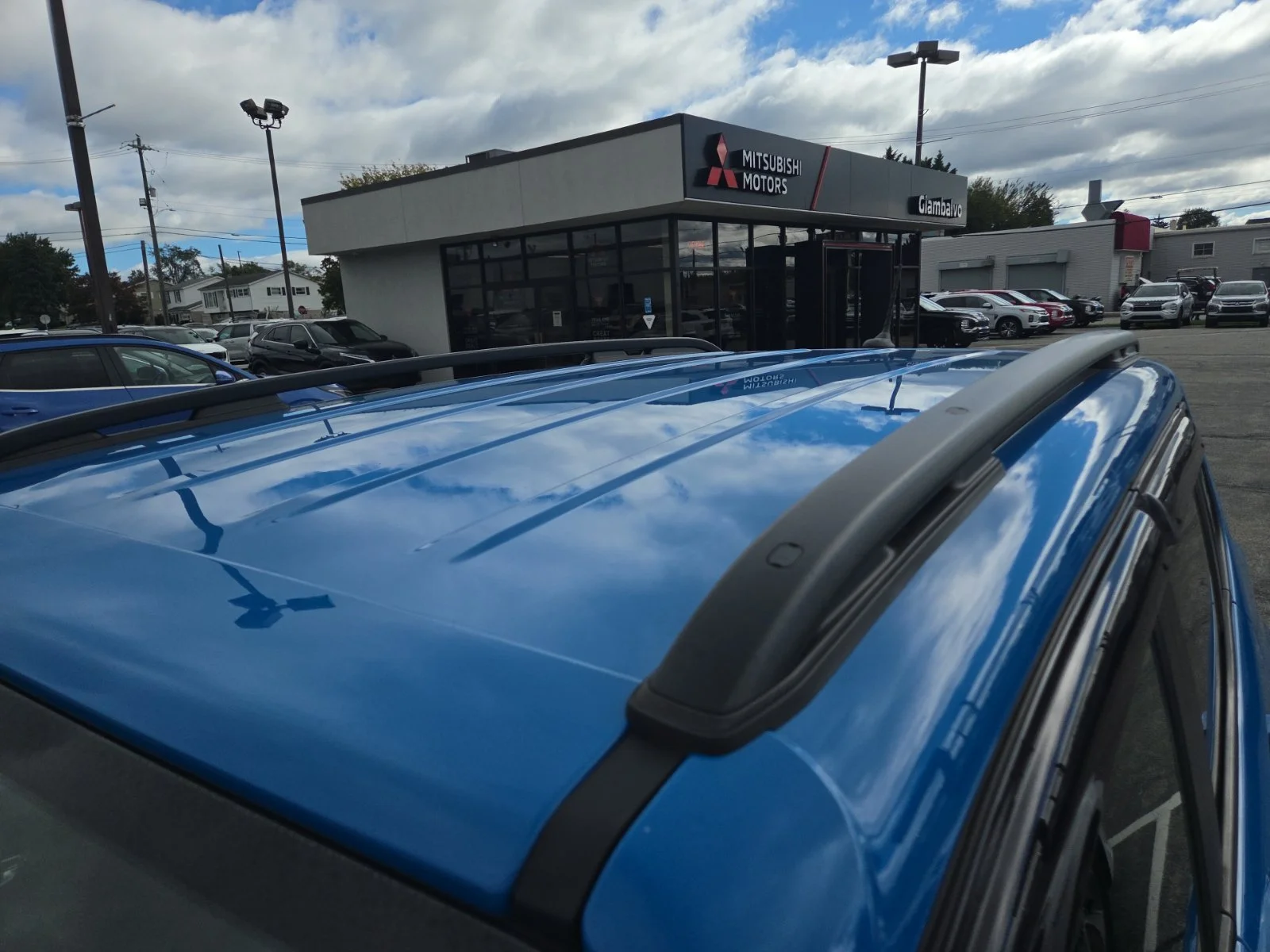 Used 2015 Blue Jeep Latitude image 9