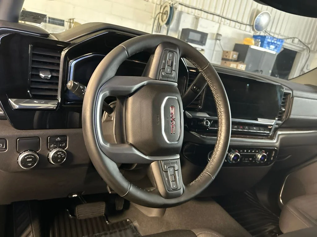 Used 2023 Blue GMC Elevation image 7