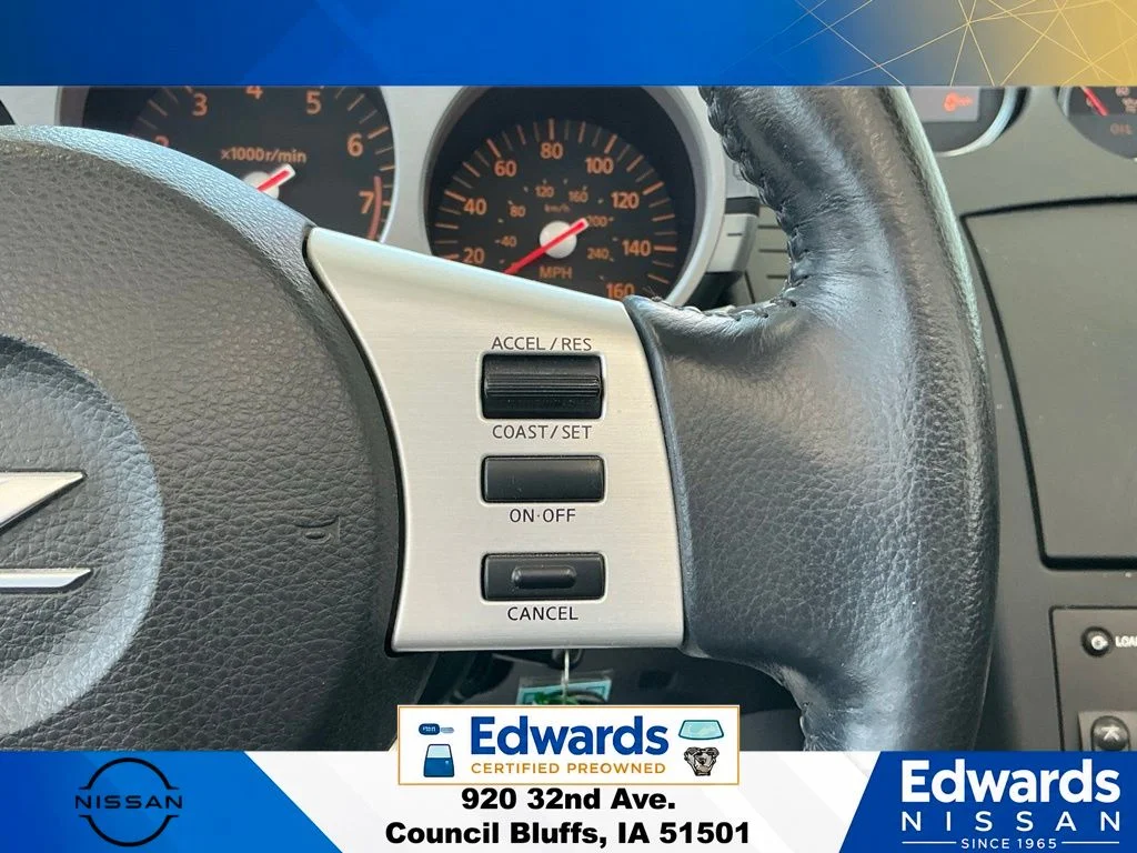 Used 2005 Red Nissan Grand Touring image 20