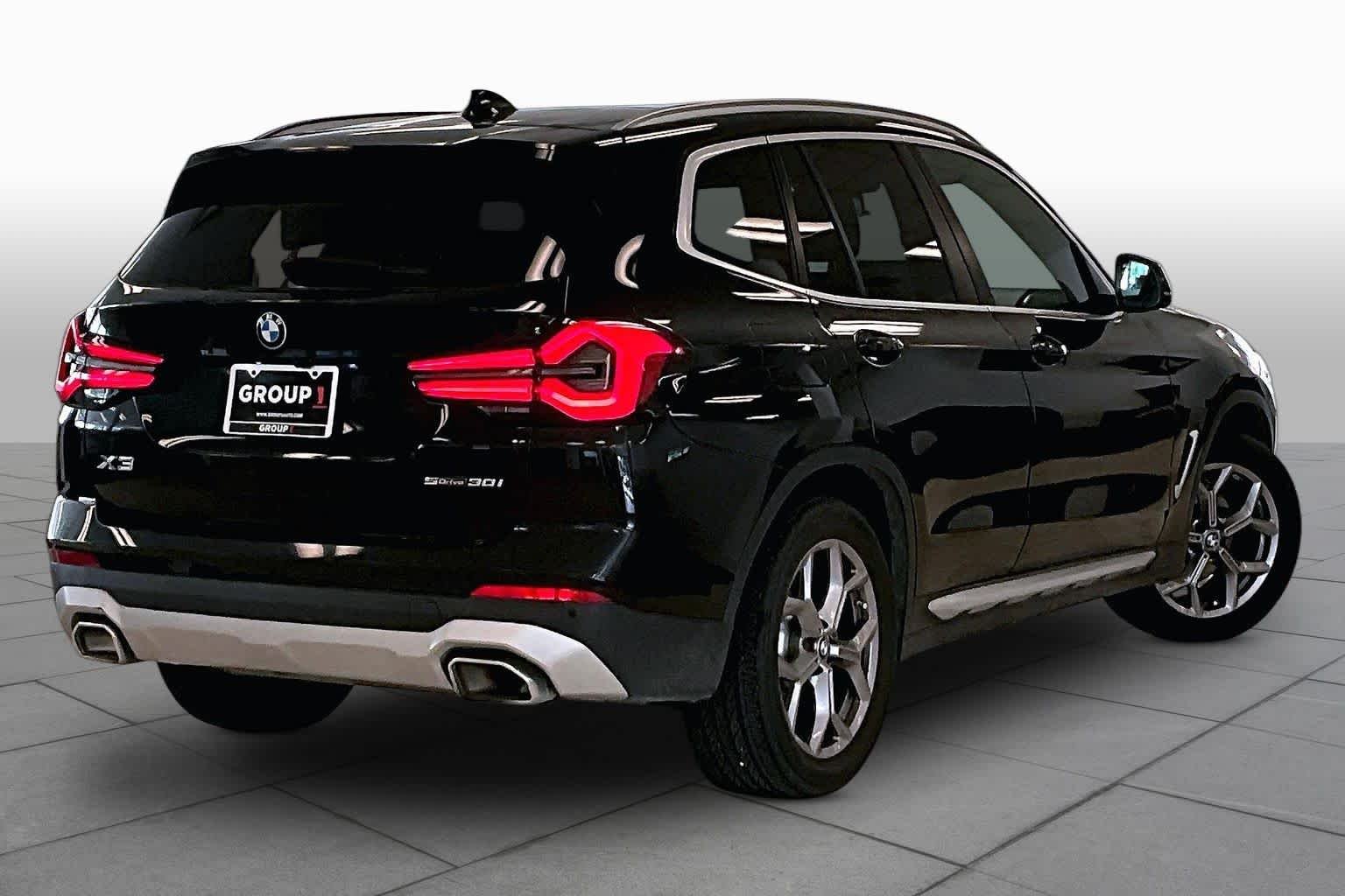 Used 2024 Jet Black BMW sDrive30i image 12