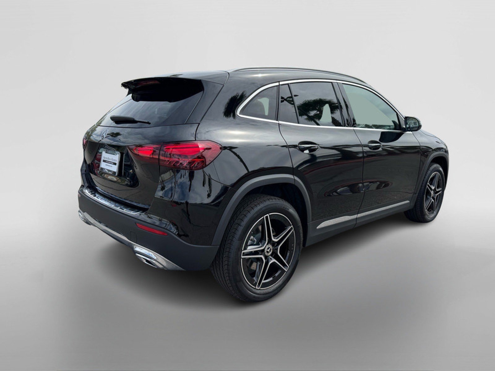 New 2026 Night Black Mercedes-Benz GLA 250 SUV image 5