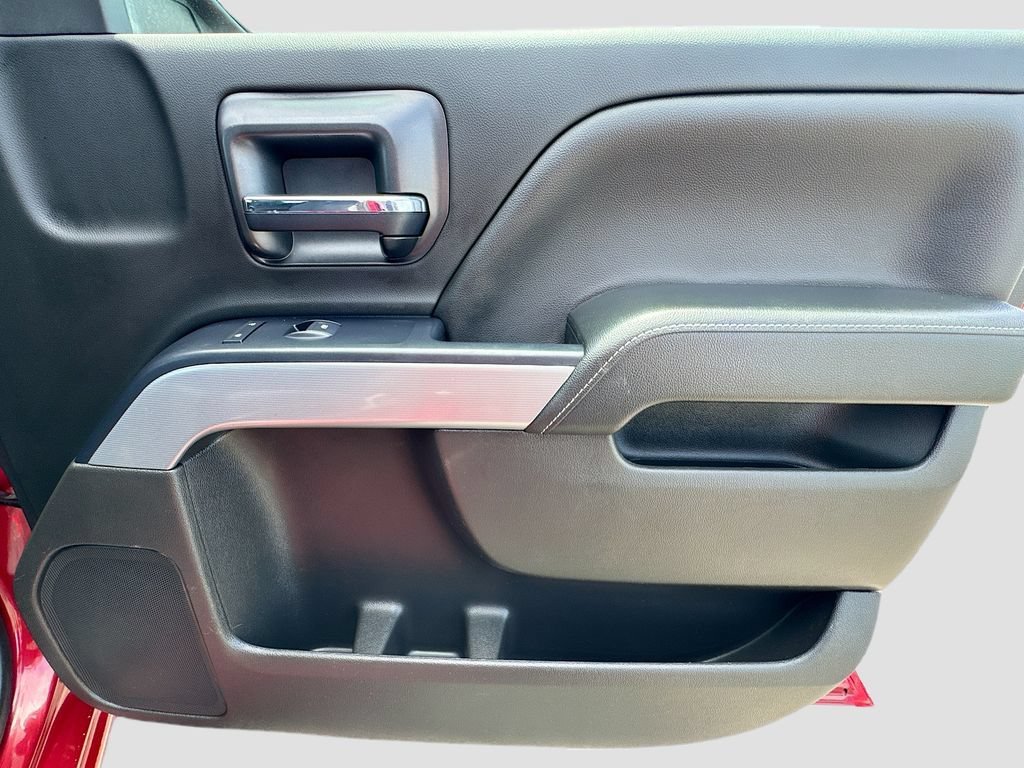 Used 2018 CAJUN RED TINTCOAT Chevrolet LT image 34