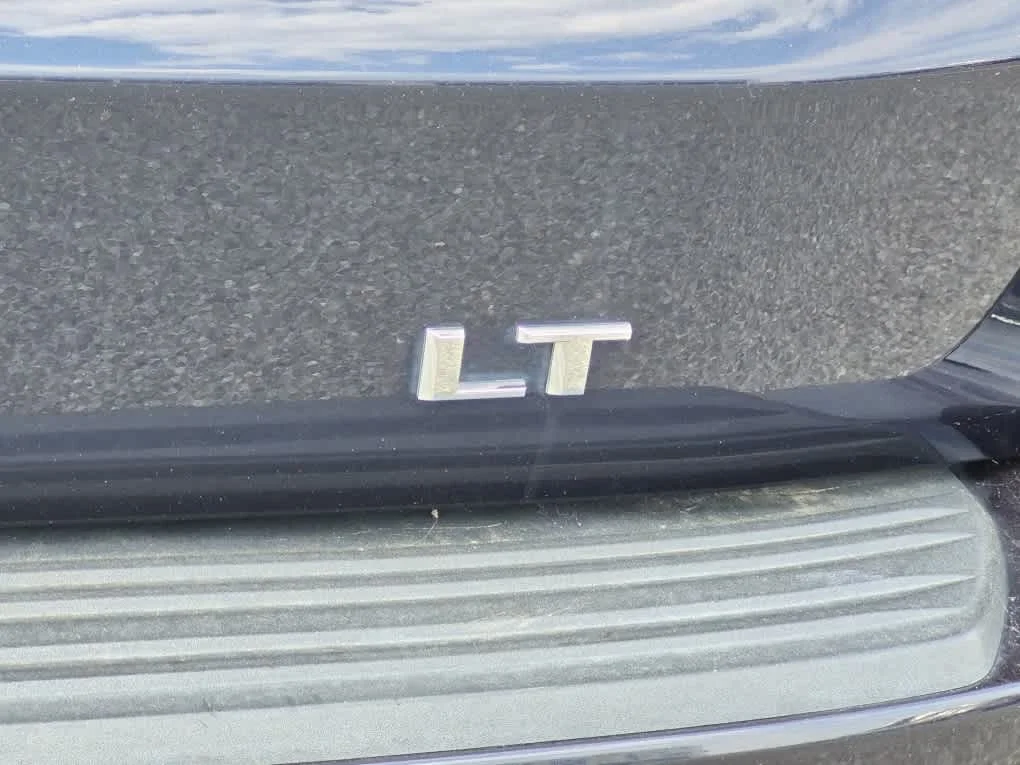 Used 2021 Midnight Blue Metallic Chevrolet LT image 25