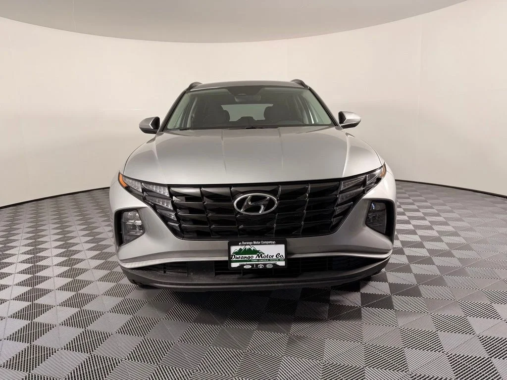 Used 2024 Silver Hyundai SEL image 3