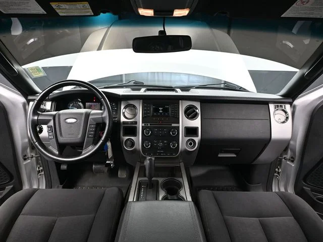 2017 Ford Expedition XLT - Photo 24